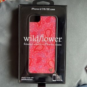 Wildflower 6/7/8/SE Phone Case Used but good condition comes with box